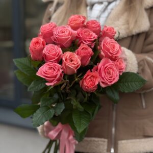 Роза — свежесрезанные цветы из Ирана