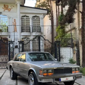 Cadillac Seville 1980 года из Ирана — классический автомобиль